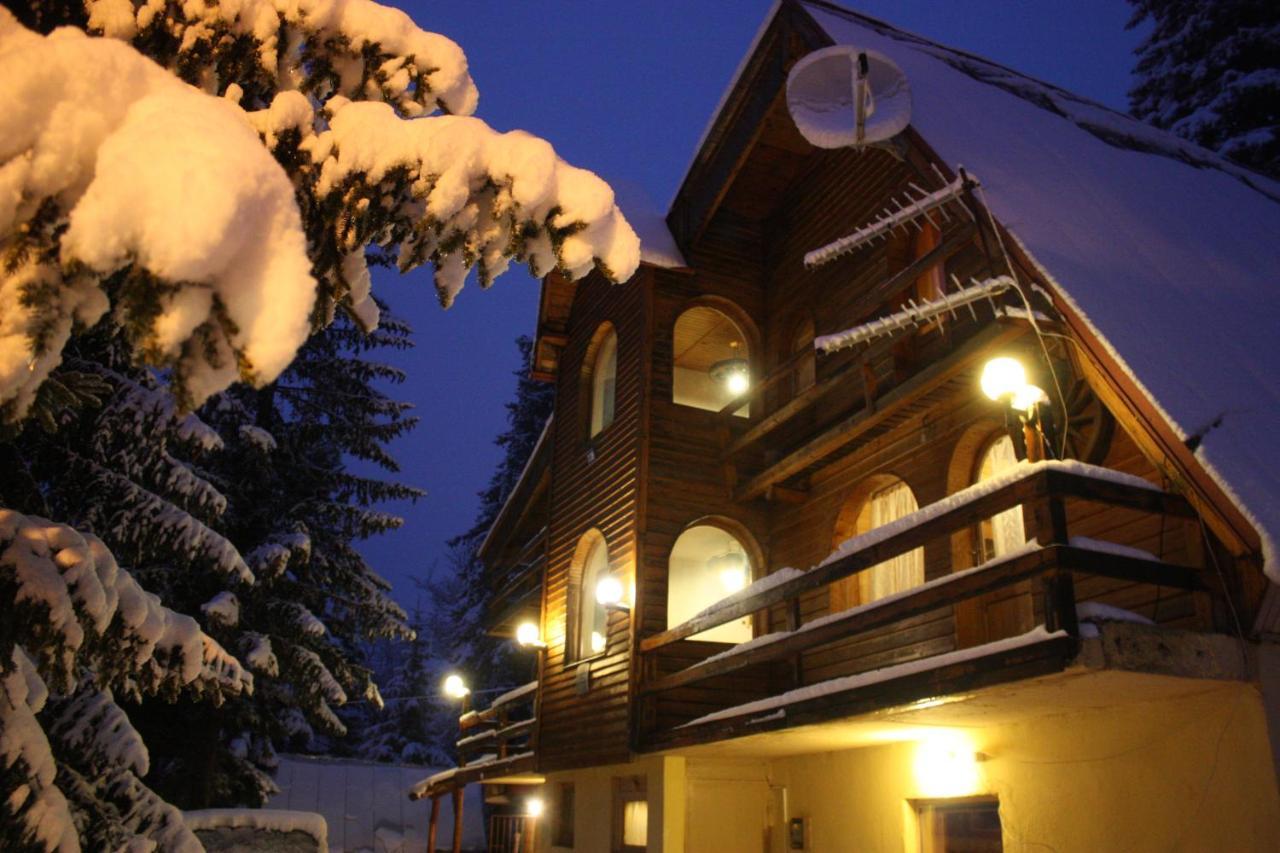 Villa Rustika Яхорина Екстериор снимка