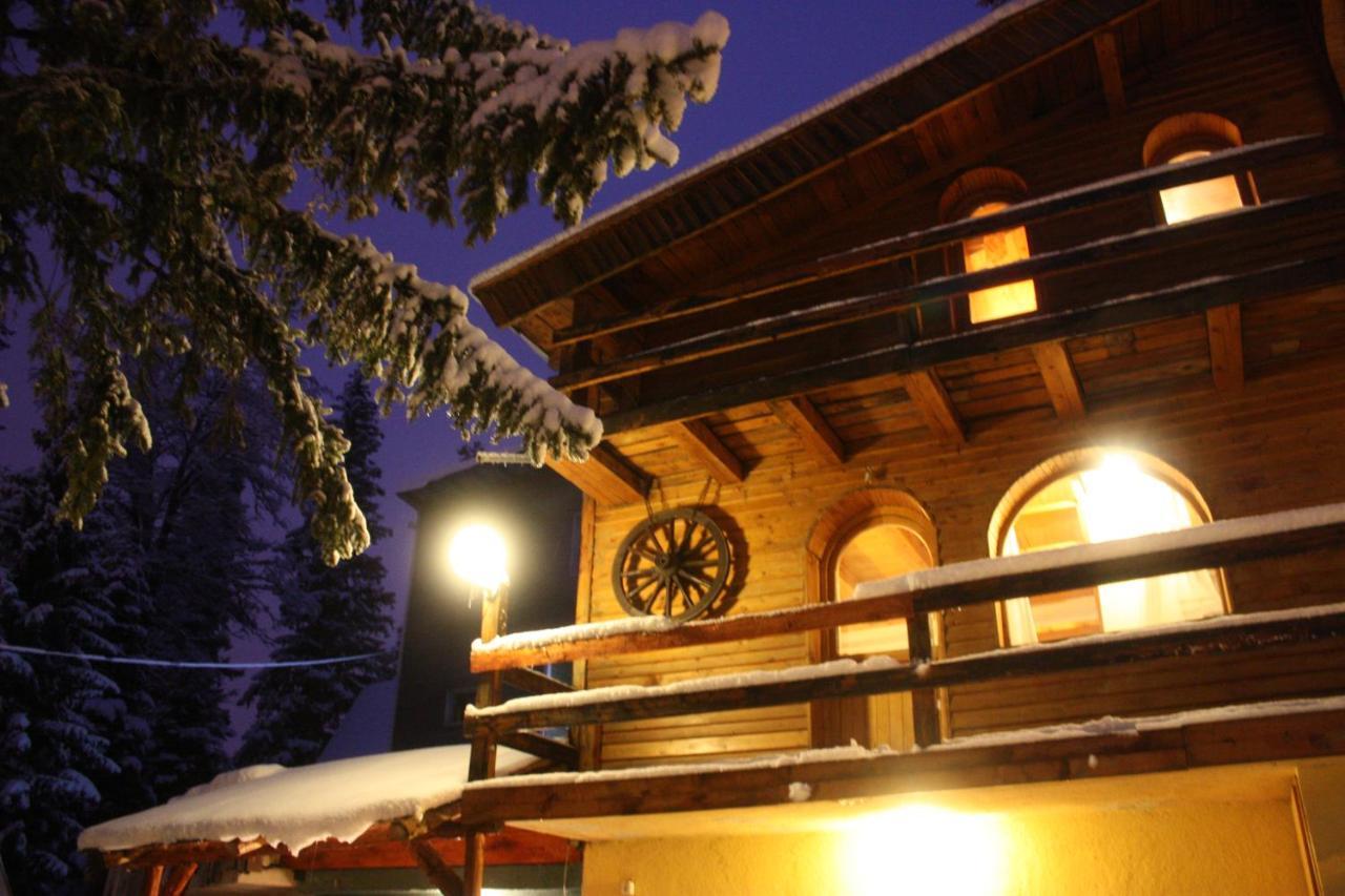 Villa Rustika Яхорина Екстериор снимка